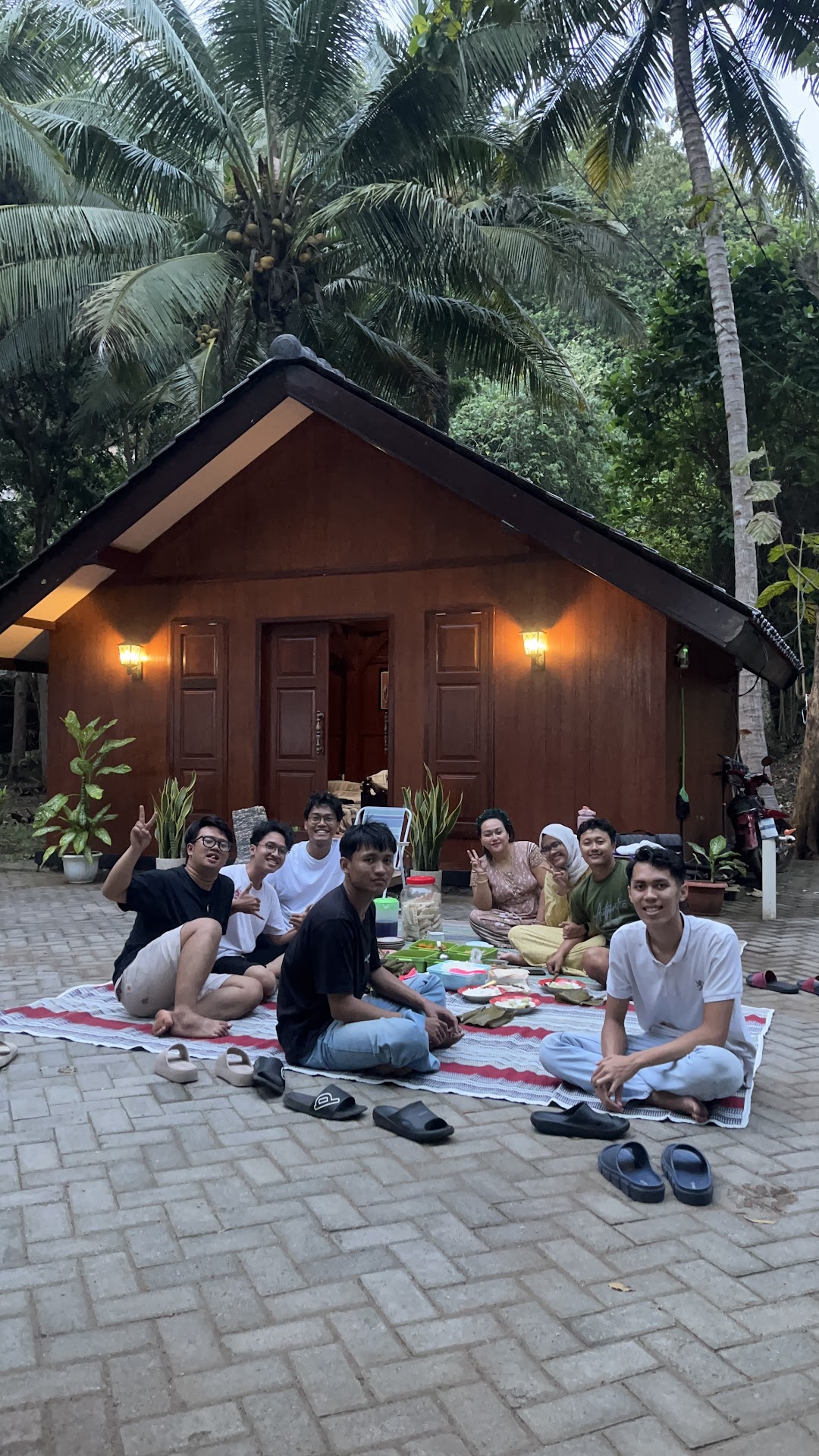 Pantai Mahadewi